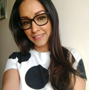 Meet your Posher, Isa